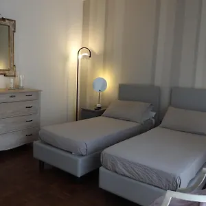 La Casa Di Clara Frühstückspension Esine